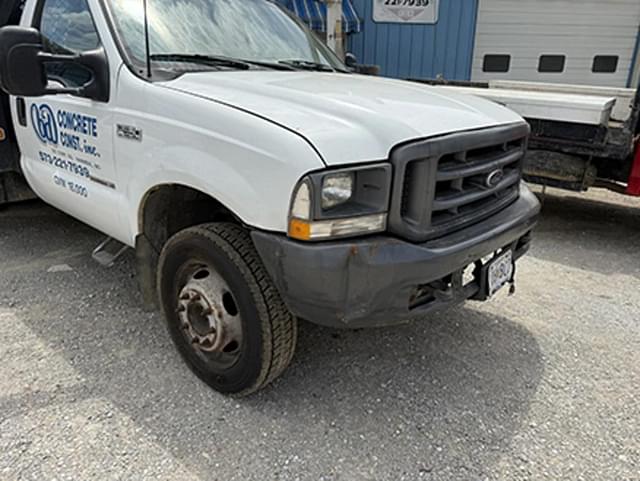 Image of Ford F-550 equipment image 1