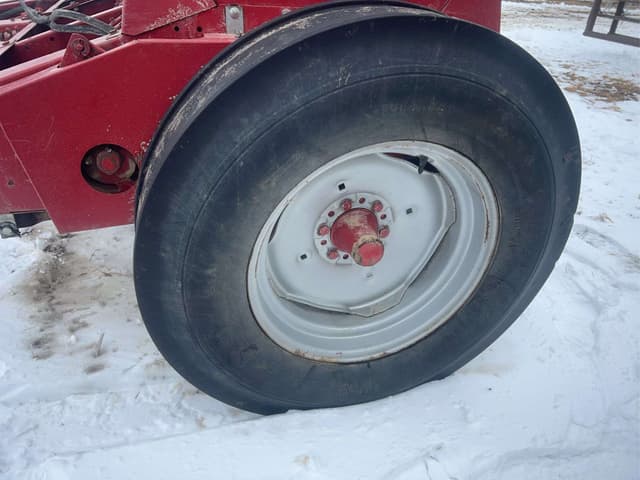 Image of Case IH 5100 equipment image 2