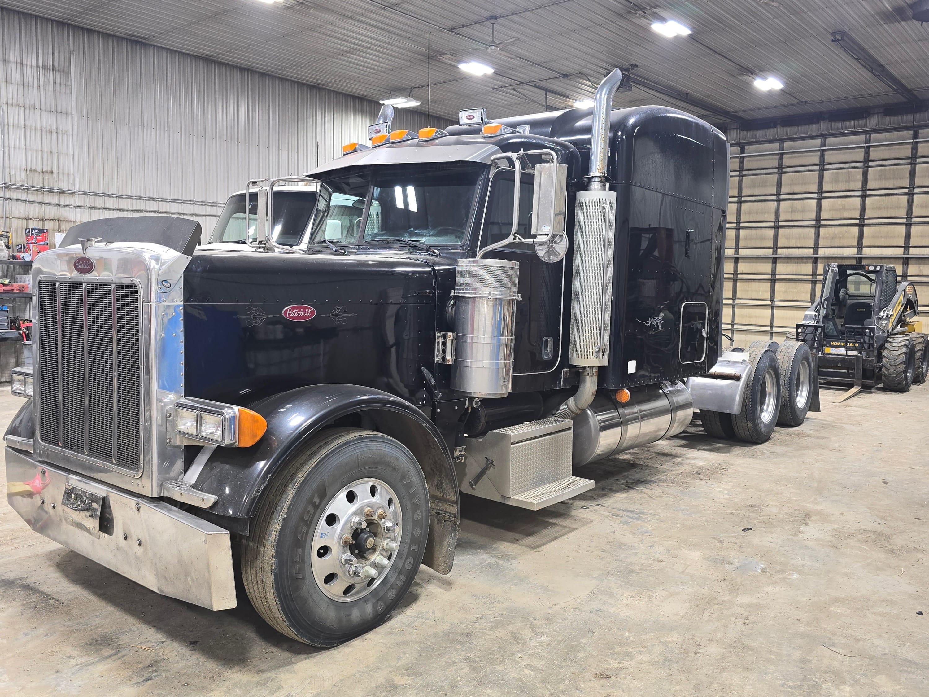 2005 Peterbilt 379 Equipment Image0