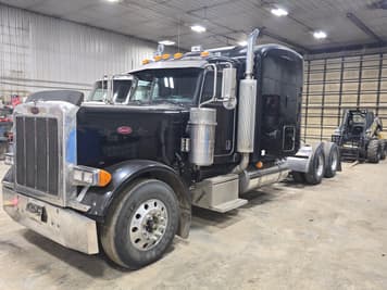 Main image Peterbilt 379