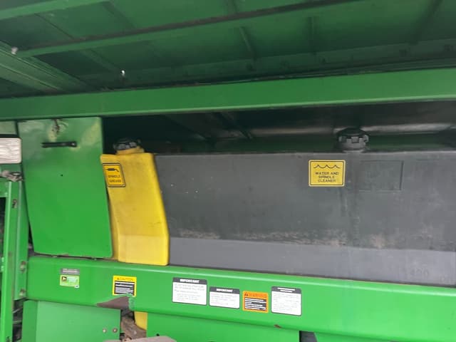 Image of John Deere 9976 equipment image 2