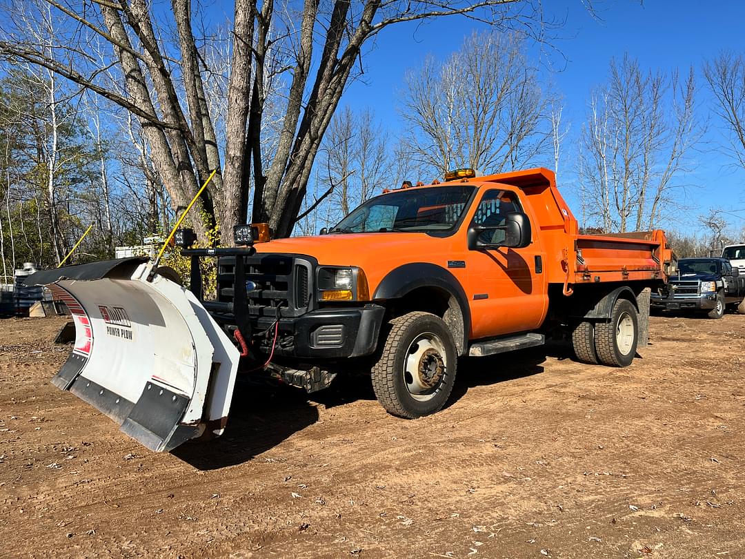 Image of Ford F-450 Primary image