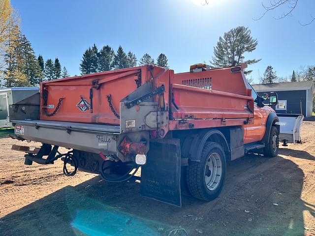 Image of Ford F-450 equipment image 4