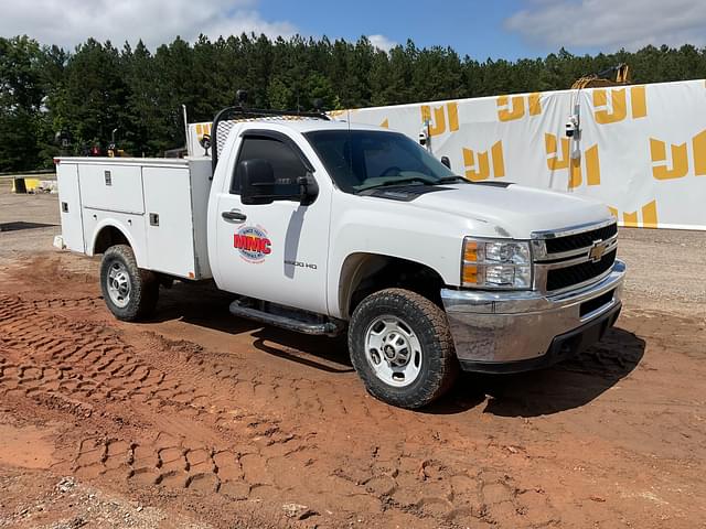 Image of Chevrolet 2500 equipment image 2