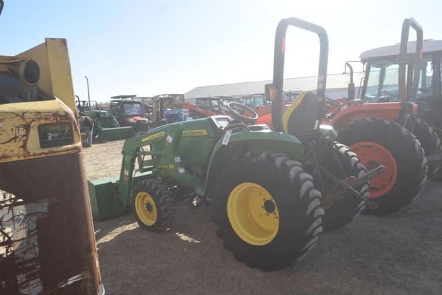 Image of John Deere 3038E equipment image 1