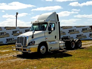 Main image Freightliner Cascadia