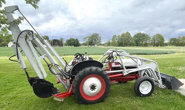 Image of Ford 8N equipment image 1