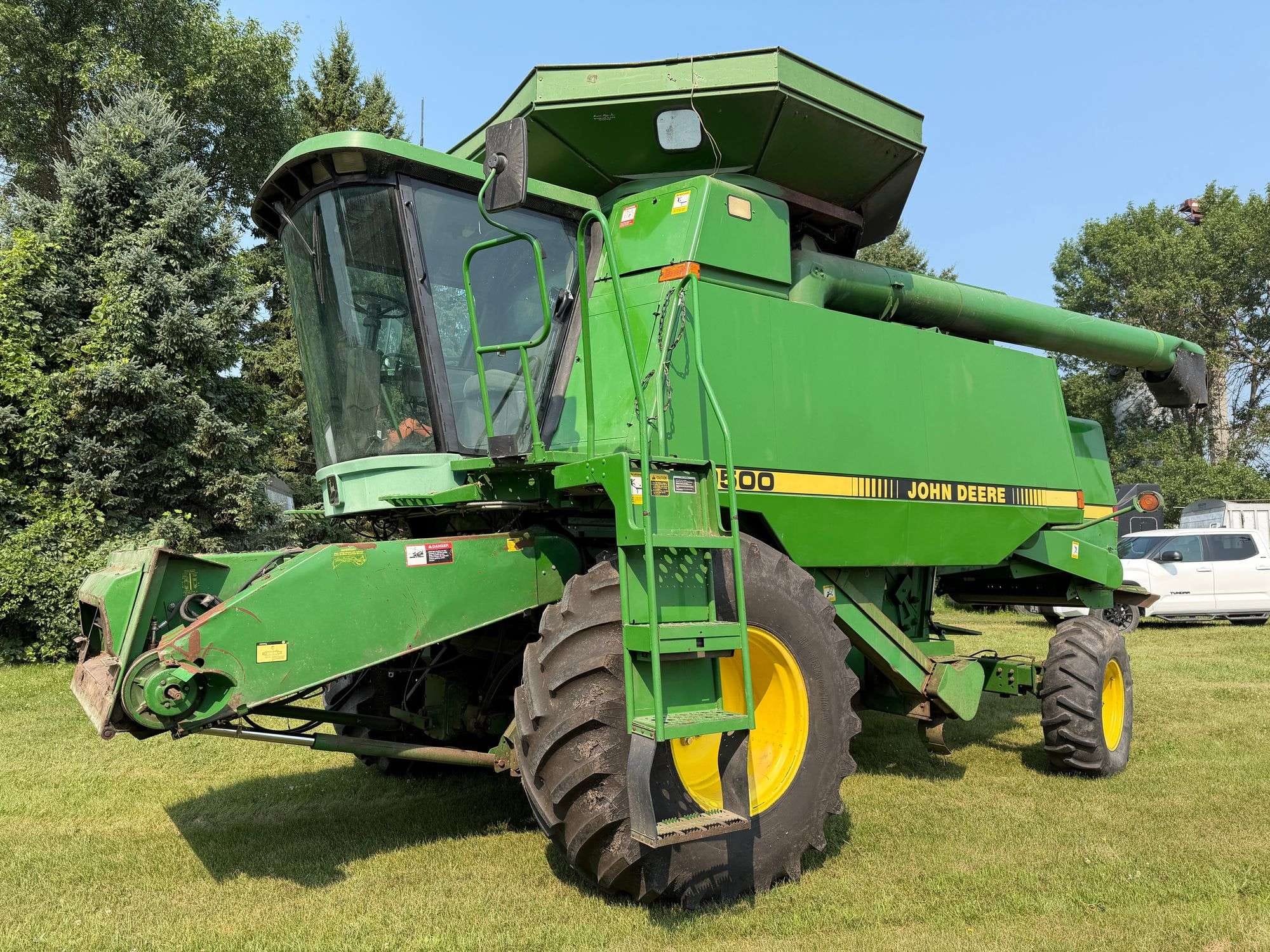 John Deere 9500 Equipment Image0