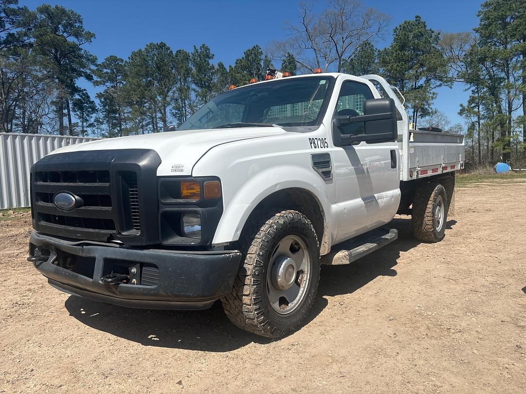 Image of Ford F-350 Primary image