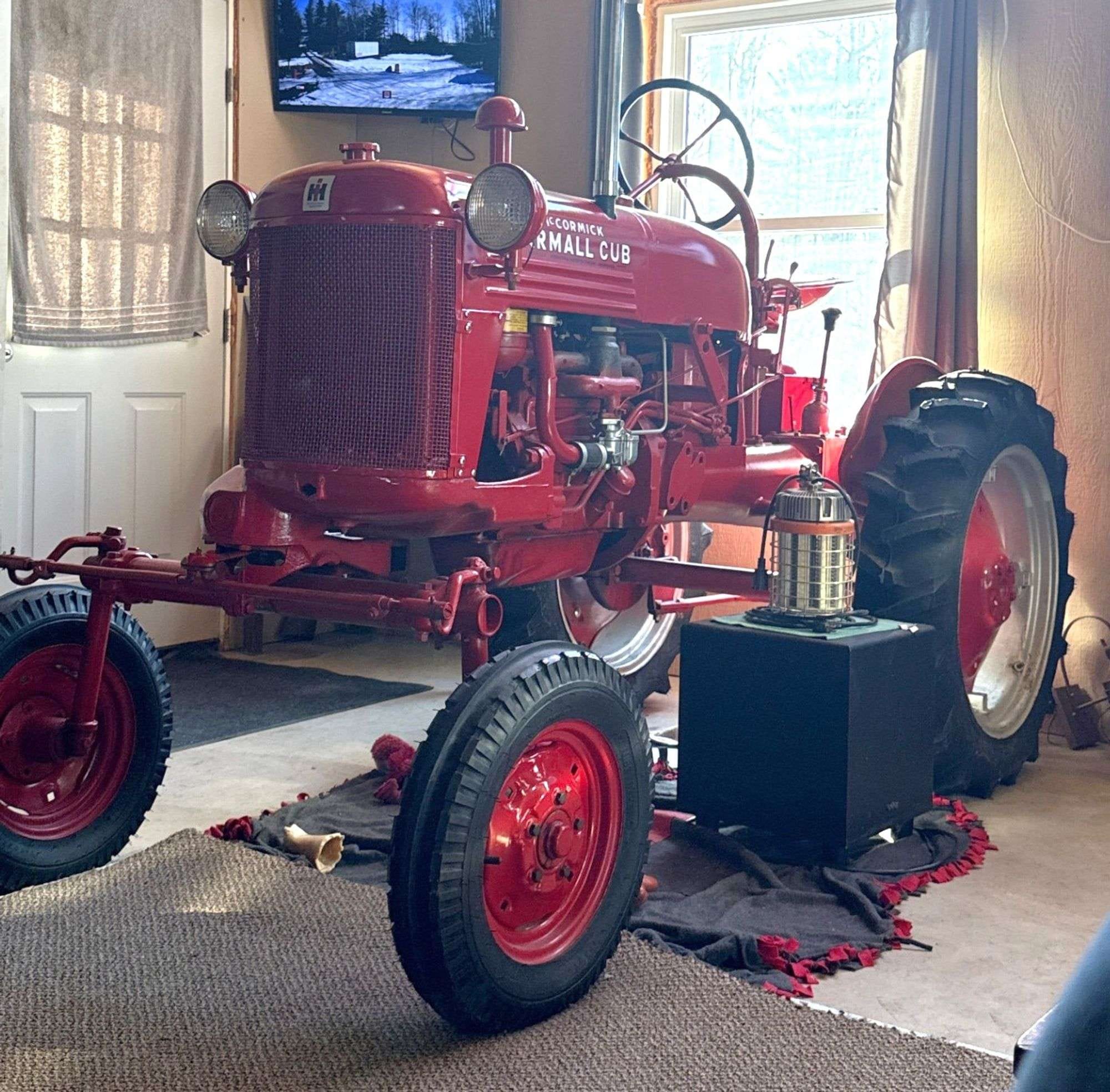 1948 Farmall Cub Equipment Image0