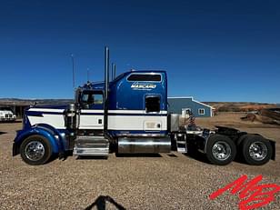 Main image Kenworth W900L