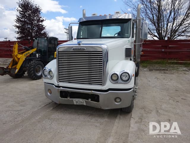 Image of Freightliner Coronado equipment image 3