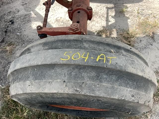 Image of International Harvester 1086 equipment image 1