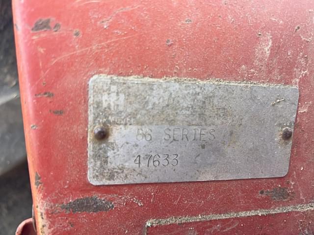 Image of International Harvester 1086 equipment image 4