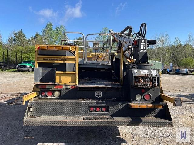Image of Ford F-550 equipment image 4