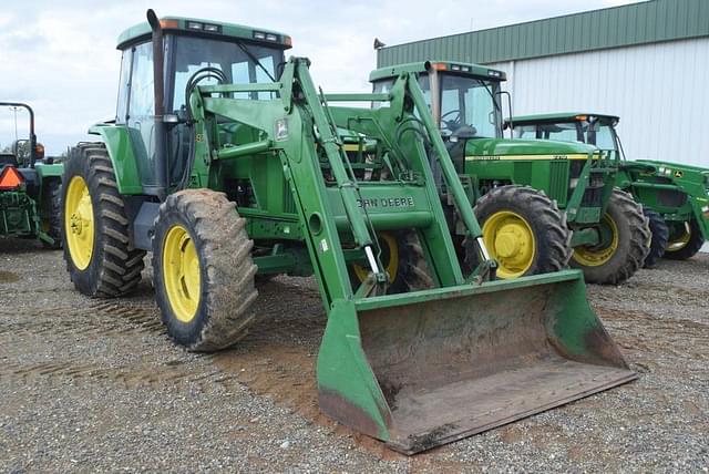 Image of John Deere 7210 equipment image 3