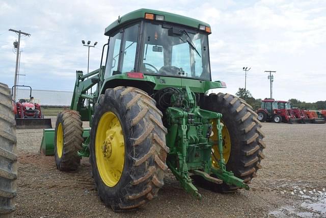 Image of John Deere 7210 equipment image 1