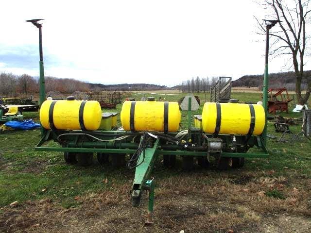 Main image John Deere 7200