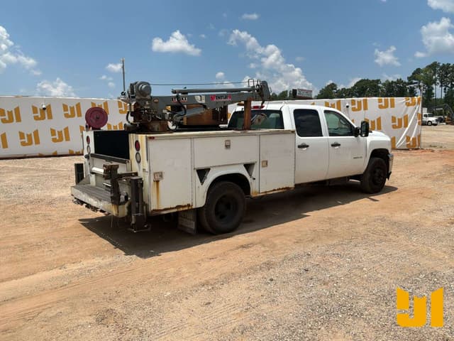 Image of Chevrolet 3500HD equipment image 4