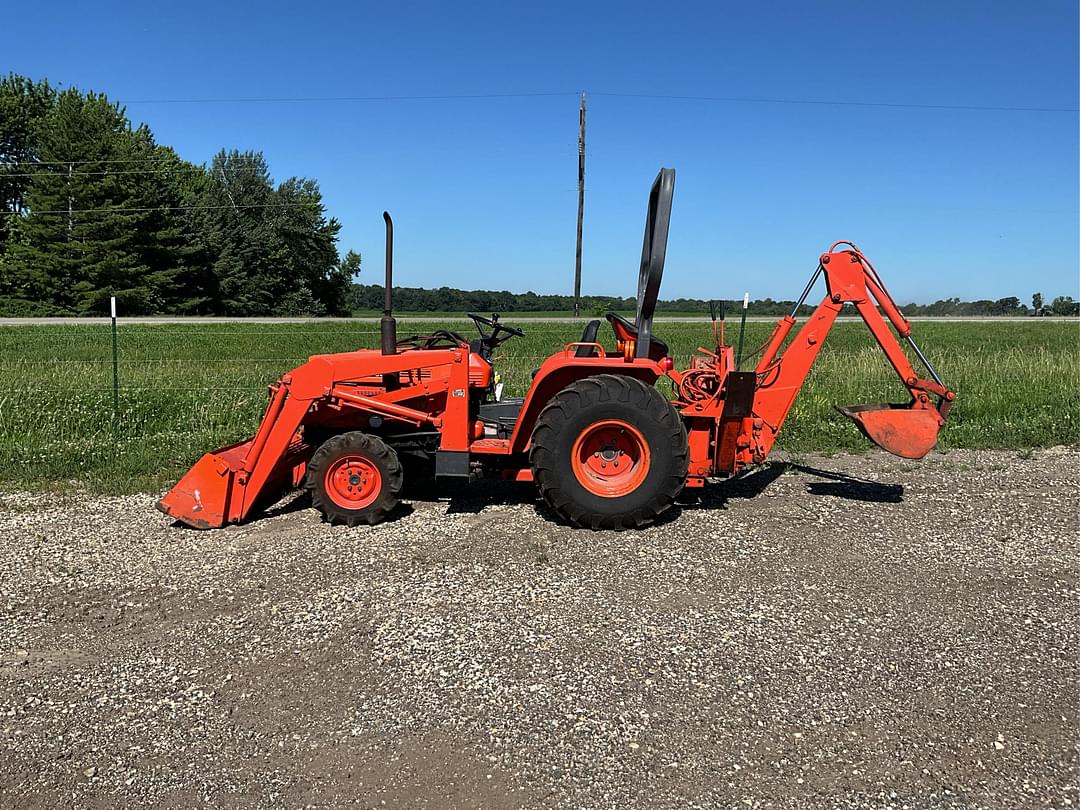 Image of Kubota B8200 Primary image