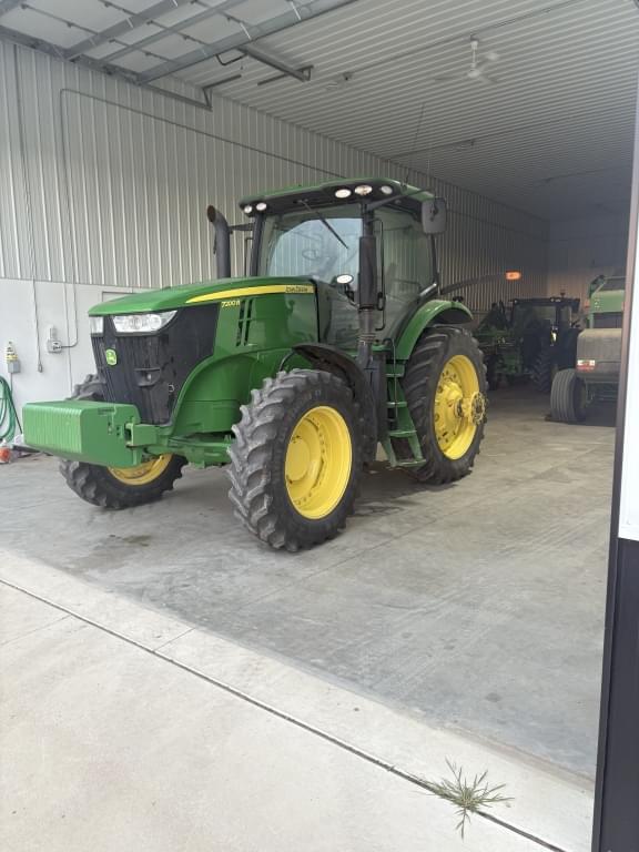 Image of John Deere 7200R equipment image 1