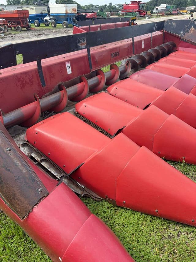 Image of Case IH 1083 equipment image 2