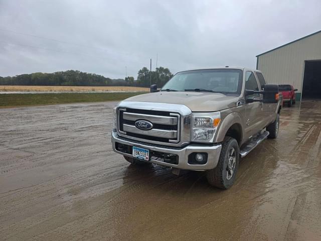 Image of Ford F-350 equipment image 2