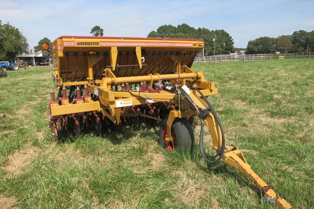 Main image Haybuster 107