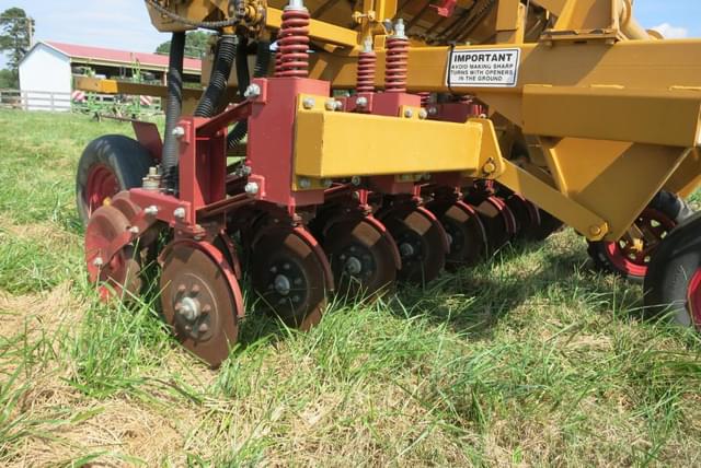 Image of Haybuster 107 equipment image 4