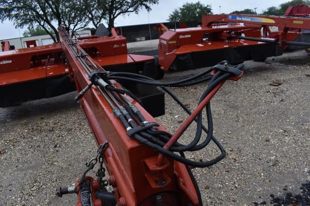 Image of New Holland H7450 equipment image 3