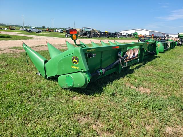 Image of John Deere 608C equipment image 2