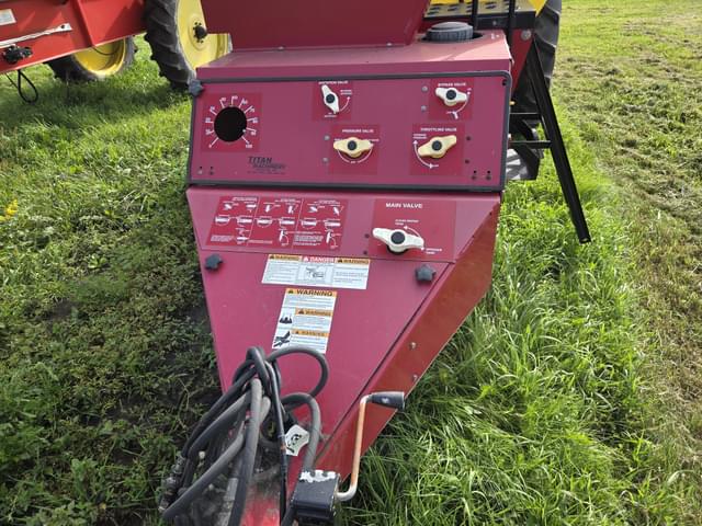 Image of Demco Conquest equipment image 4