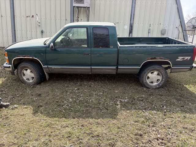 Image of Chevrolet 1500 equipment image 3