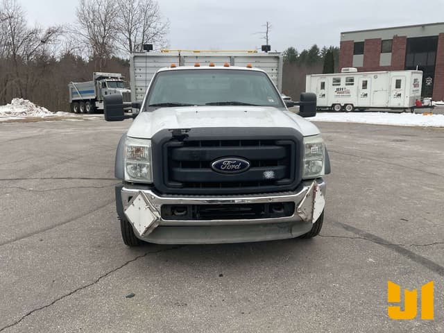 Image of Ford F-550 equipment image 1
