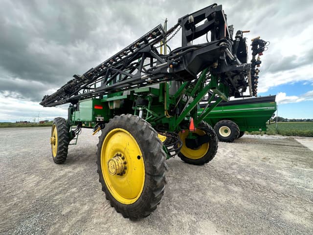 Image of John Deere 4830 equipment image 2