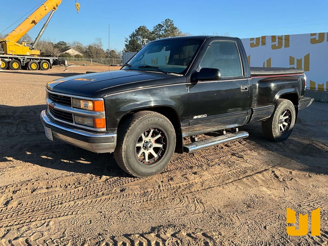 Image of Chevrolet 1500 Primary image