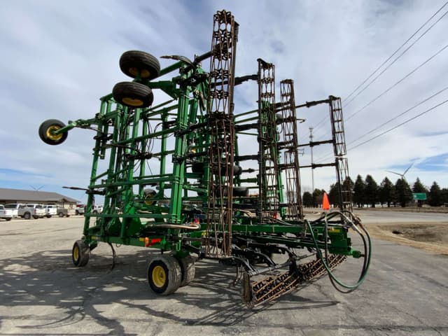 Image of John Deere 2410 equipment image 3