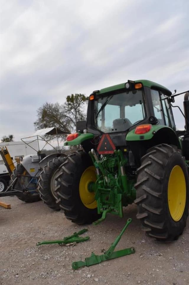Image of John Deere 6110M equipment image 3