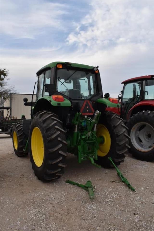 Image of John Deere 6110M equipment image 4