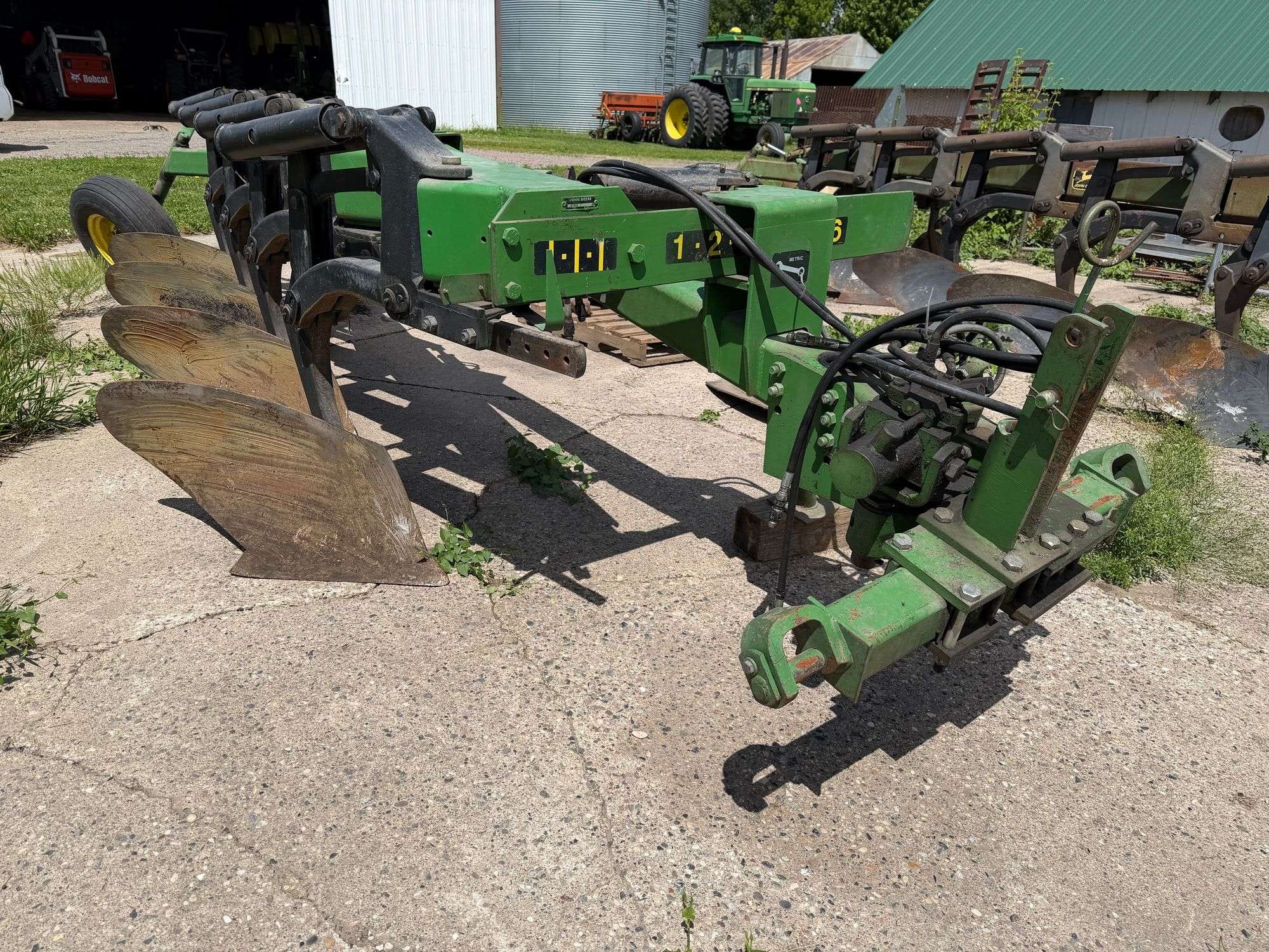 John Deere 2800 Equipment Image0