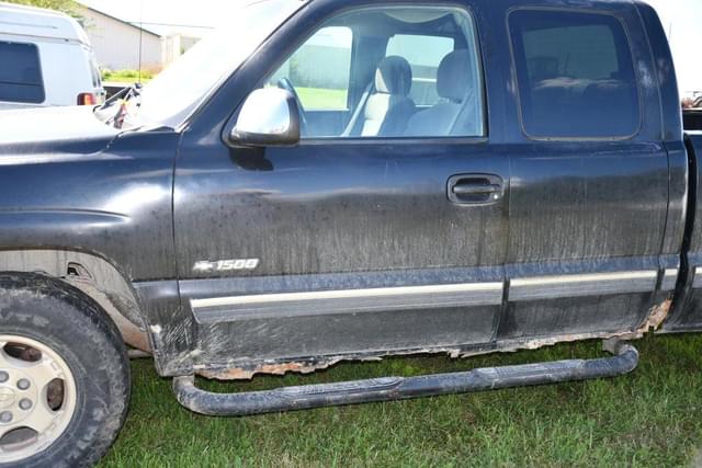 Image of Chevrolet 1500 equipment image 1