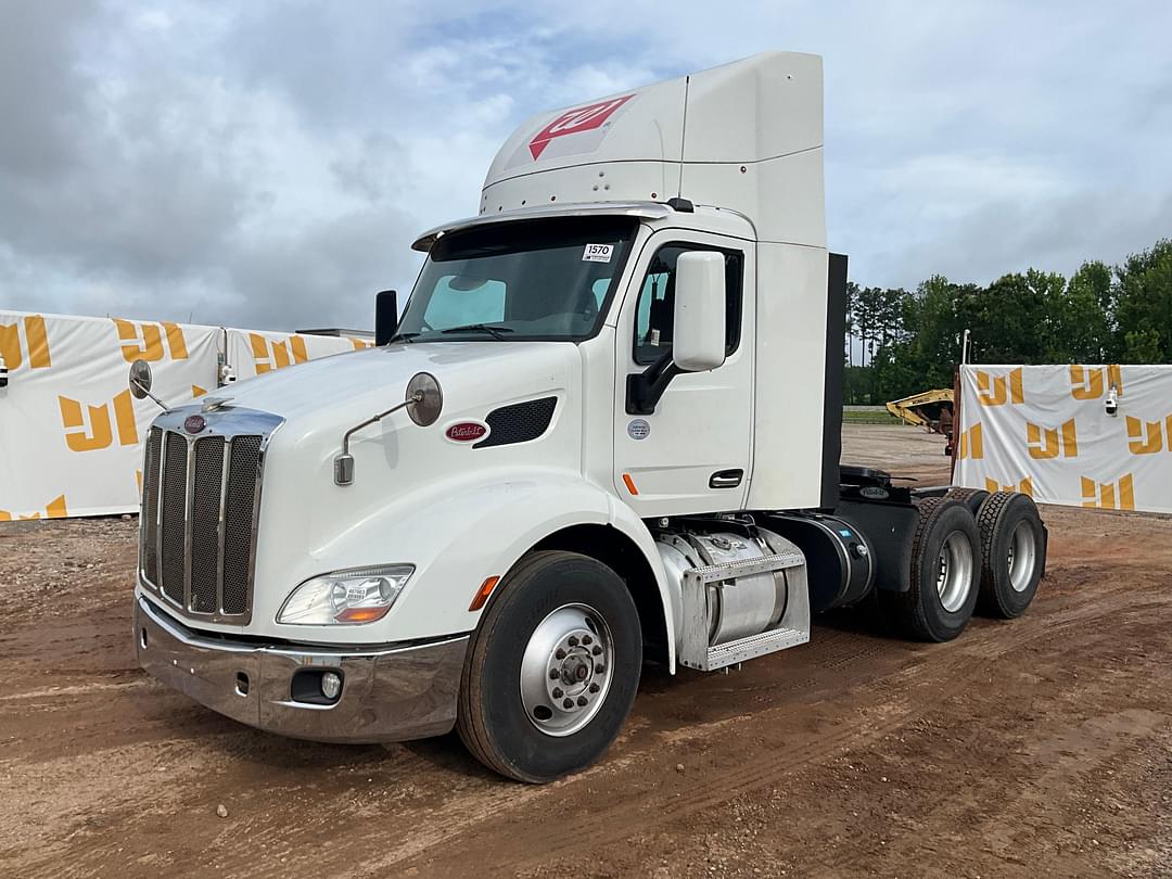Image of Peterbilt 579 Primary image