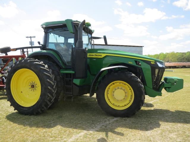 Image of John Deere 8R 250 equipment image 3
