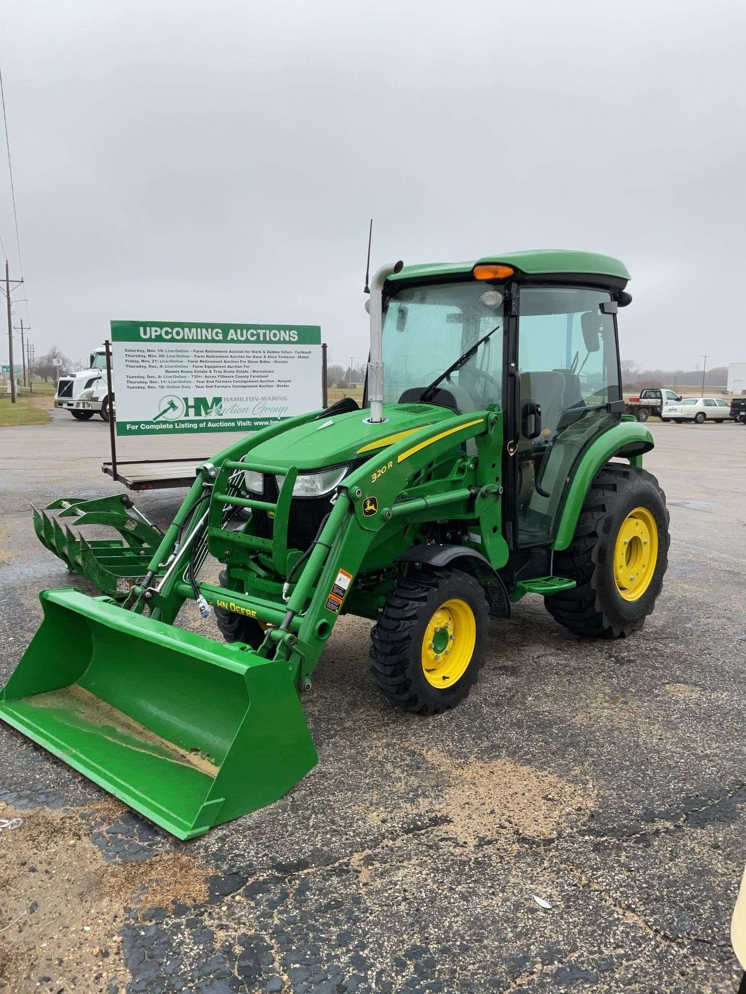 2023 John Deere 3046R Equipment Image0