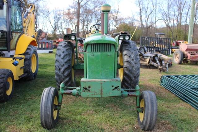 Image of John Deere 3020 equipment image 1