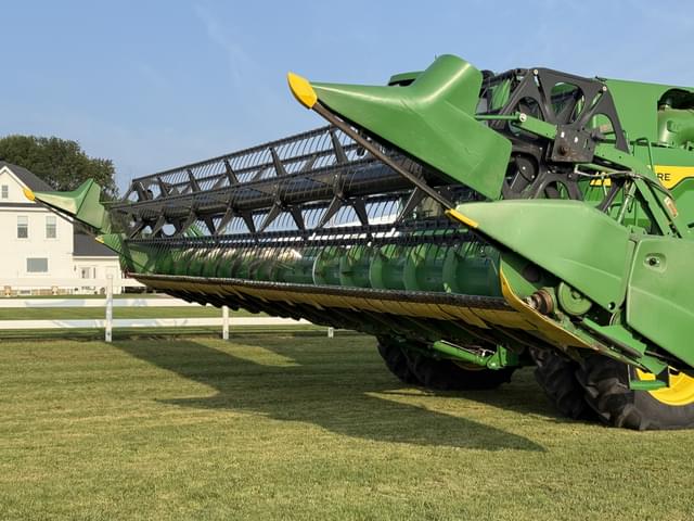 Image of John Deere 635F equipment image 1