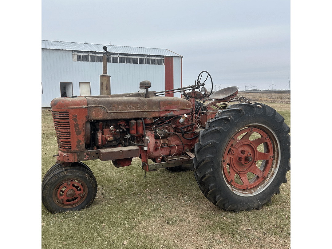 Image of Farmall Super MD Image 0