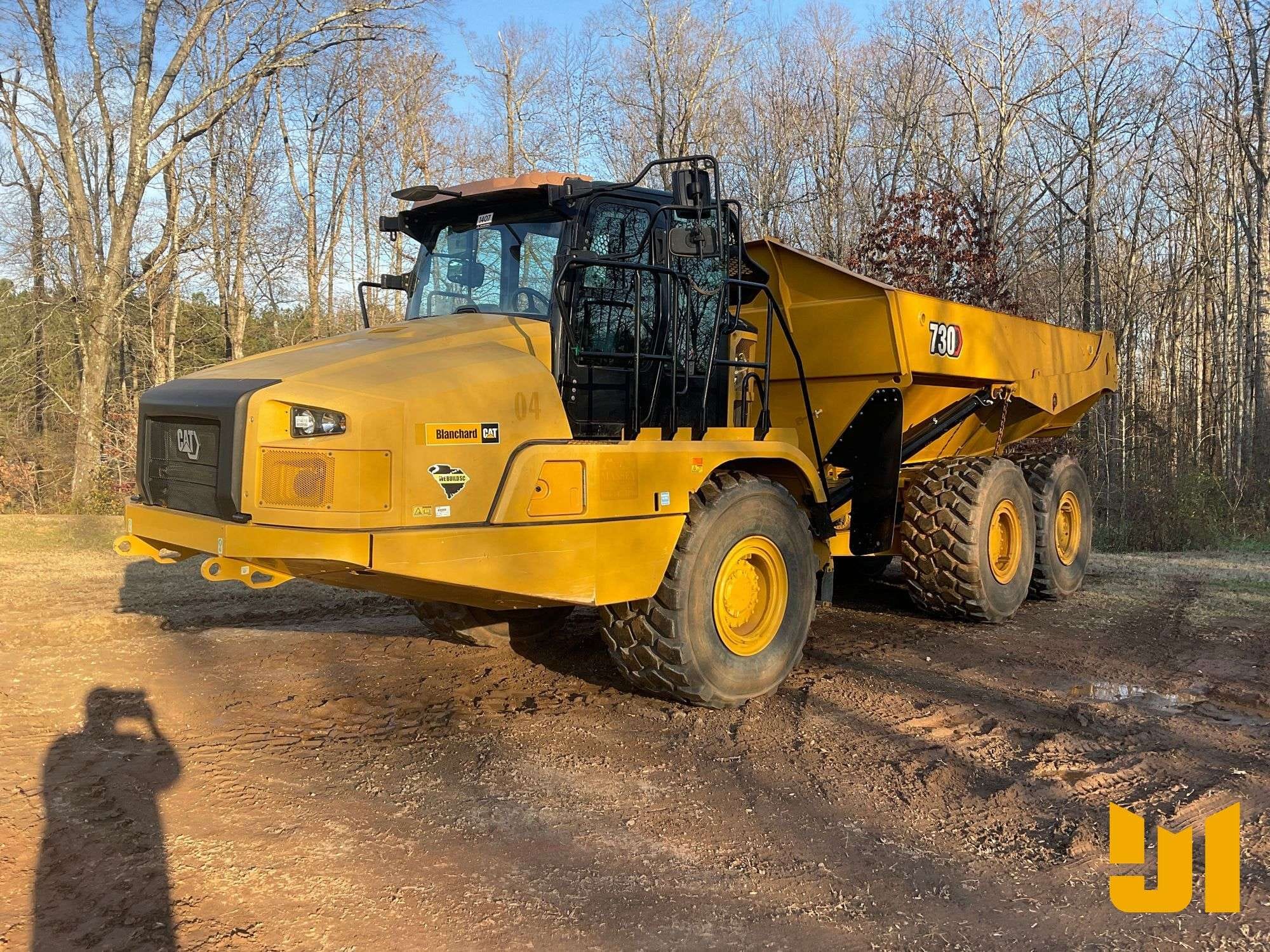 2021 Caterpillar 730 Equipment Image0