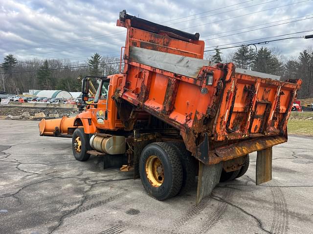 Image of International 7500 equipment image 2