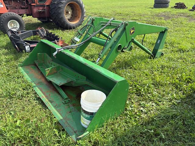 Image of John Deere 148 equipment image 2